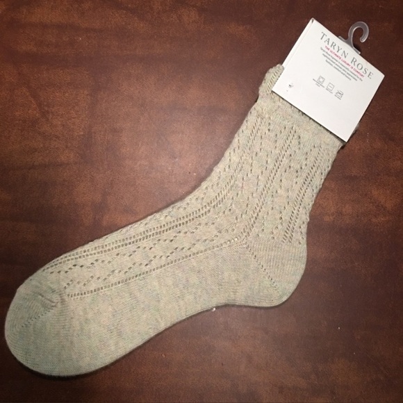 TARYN Rose luxury beige socks. Size 5-10 NWT - Picture 2 of 4
